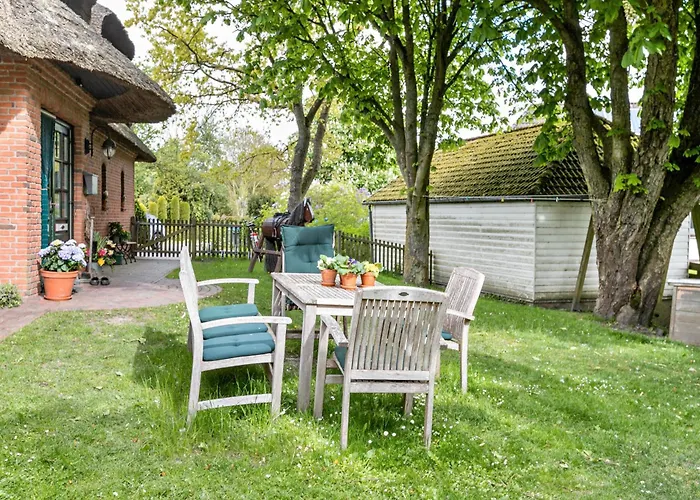 Deichhaus ميناء نورديتش